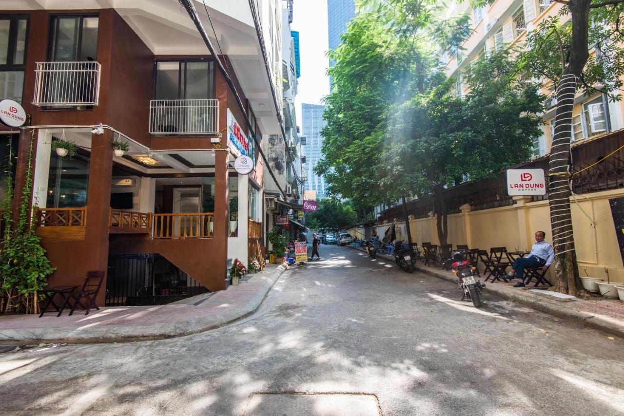 22Housing Hotel & Apartment 81 Linh Lang 河内 外观 照片