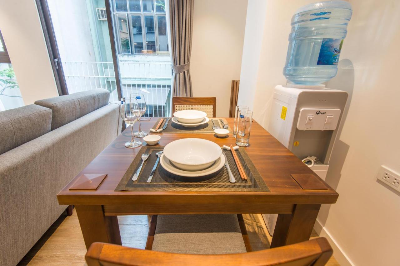 22Housing Hotel & Apartment 81 Linh Lang 河内 外观 照片
