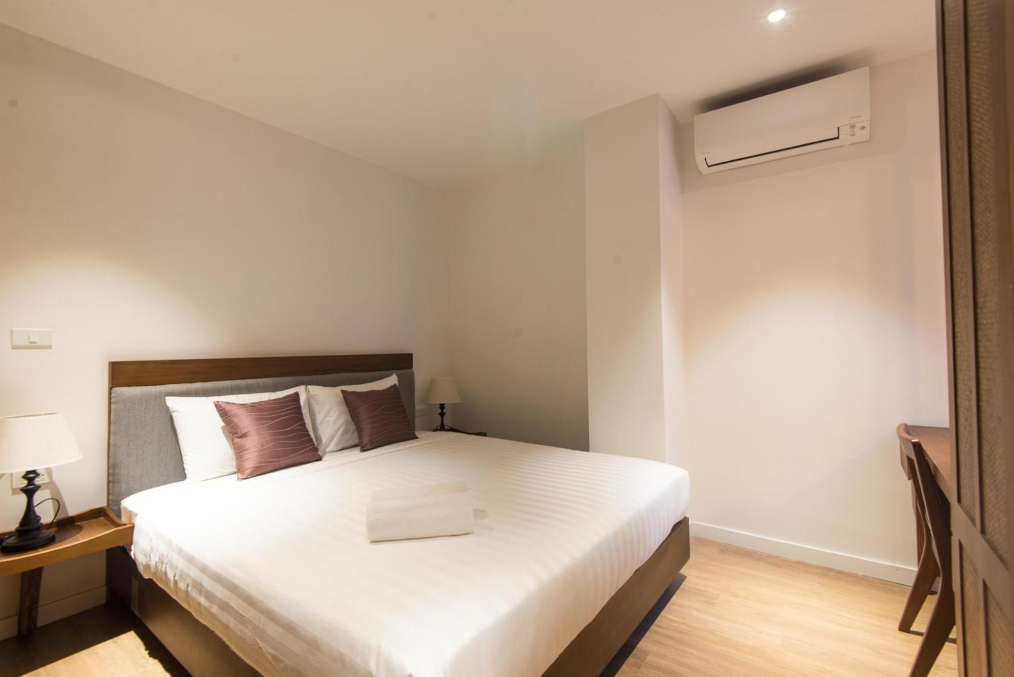 22Housing Hotel & Apartment 81 Linh Lang 河内 外观 照片